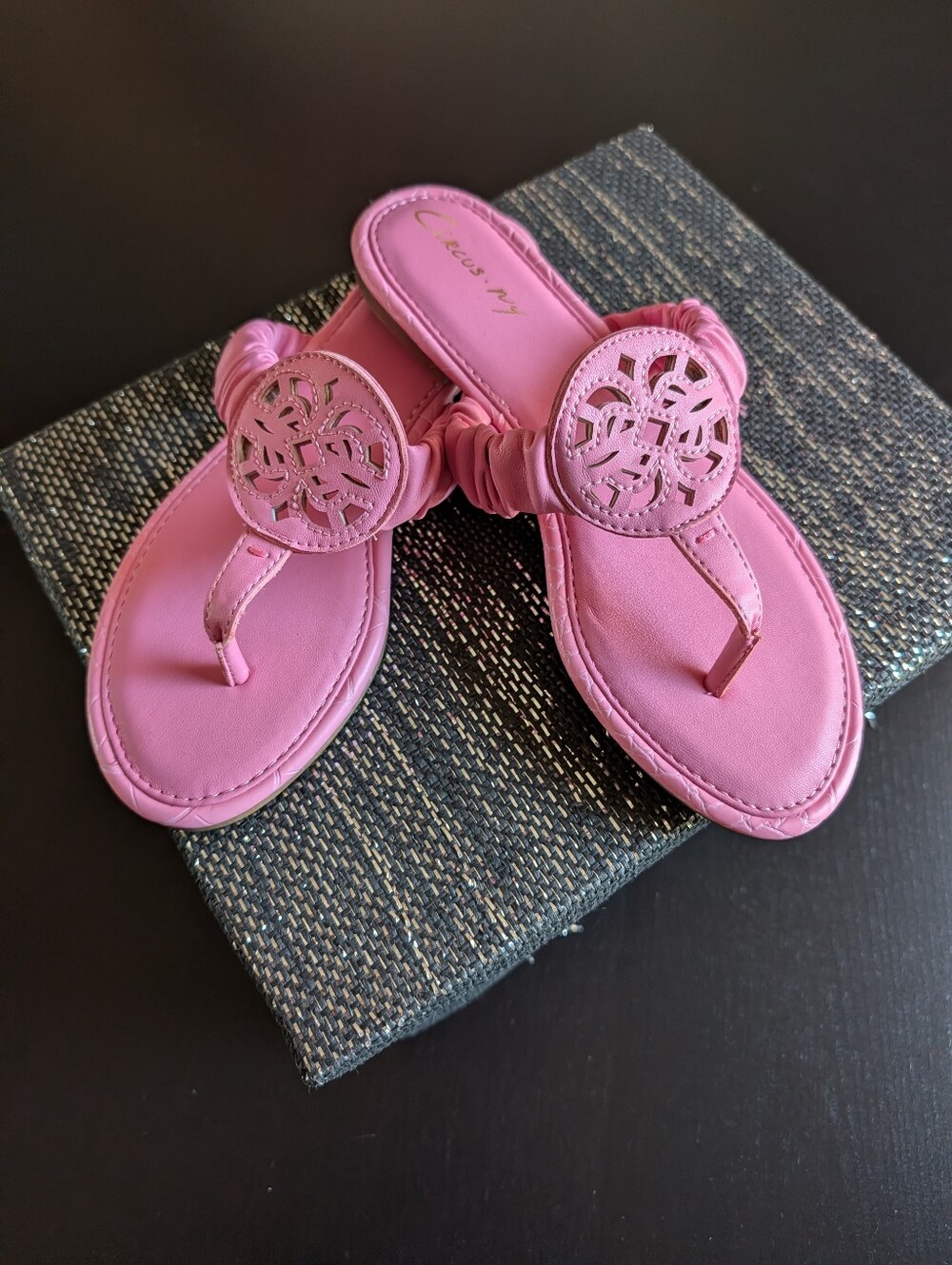 Circus by Sam Edelman Pink Women’s Thong Sandals Sz 7 1/2 NEW w/o Tags